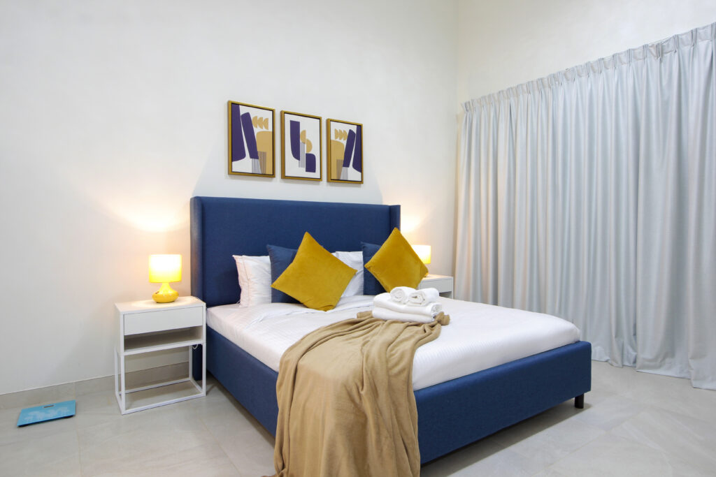 How to Furnish a Short-Term Rental in Abu Dhabi: A Landlord’s Guide (2025)