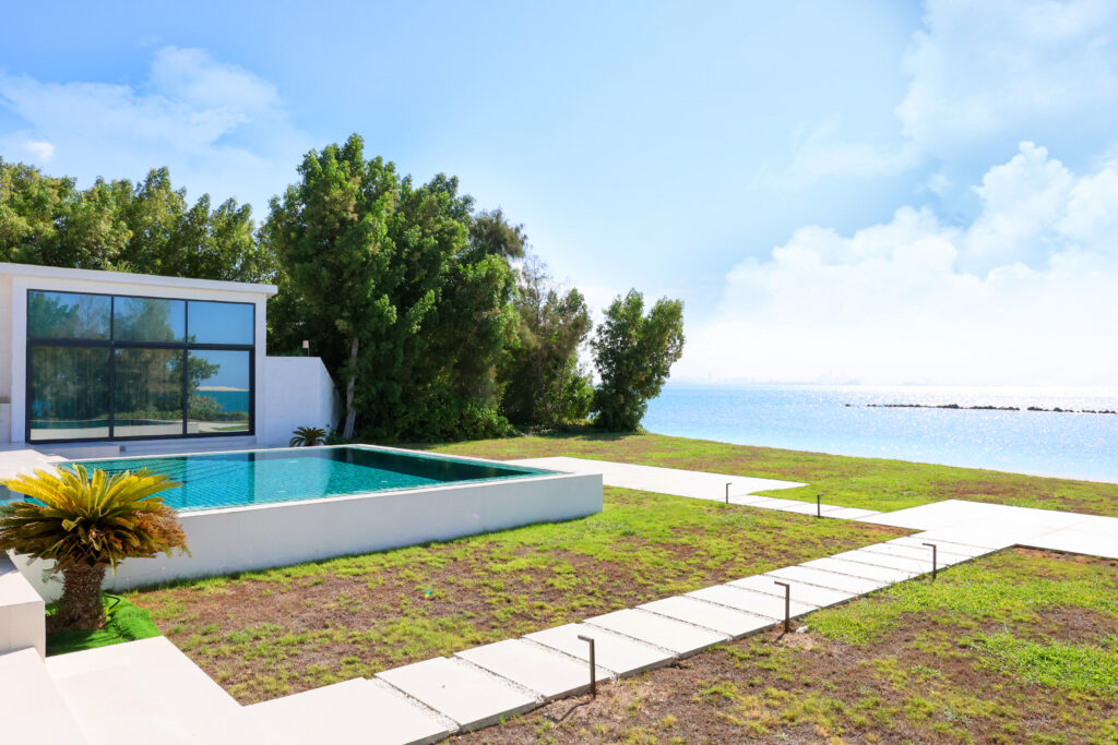 Private villa garden surrounded by nature in Abu-Dhabi, perfect for reconnecting with peace and privacy