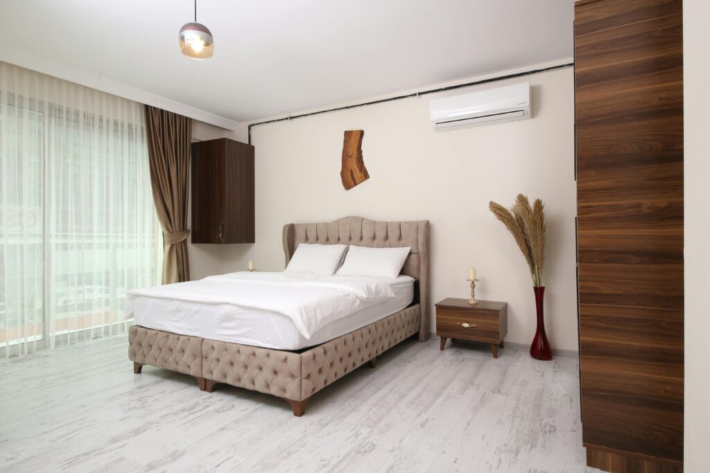 Modern Dubai holiday home with full amenities
