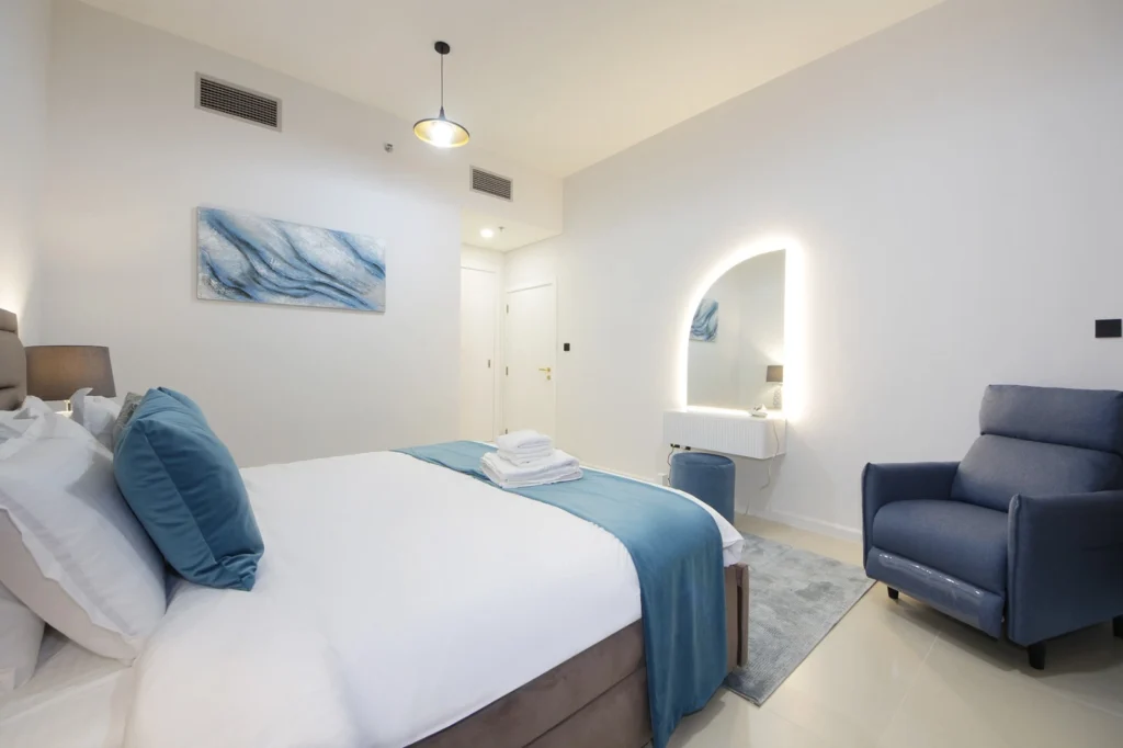 Holiday rentals near Abu Dhabi International Airport and Yas Mal